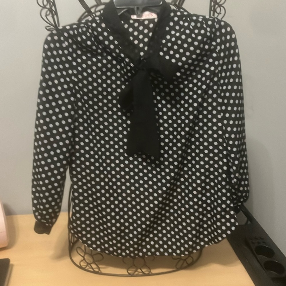 Tags are missing but should be size small